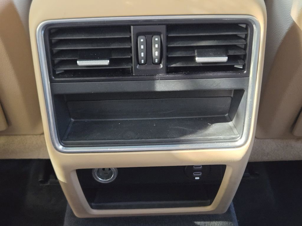 Used 2022 Porsche Cayenne image 36