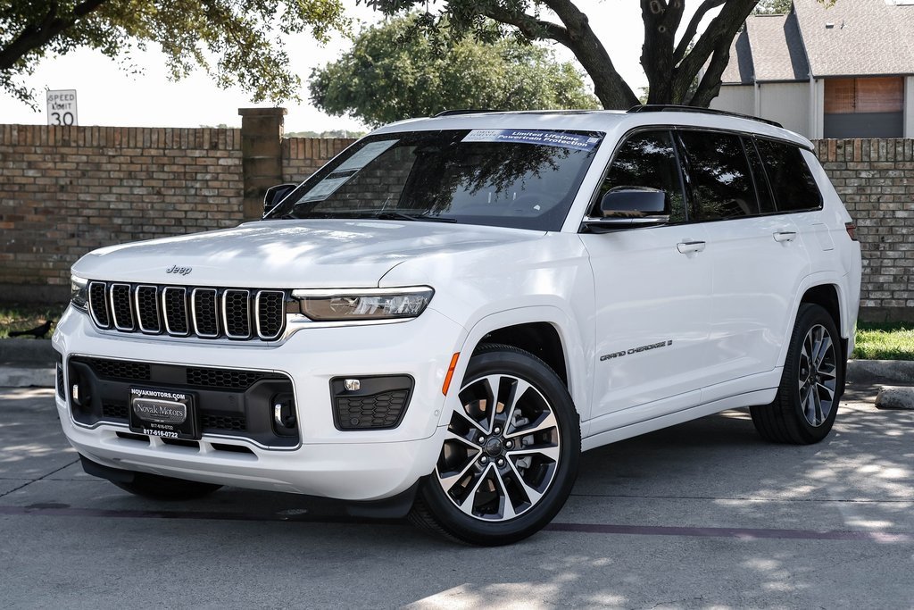 Used 2022 Jeep Grand Cherokee L Overland w/ MOPAR Finishing Package image 11