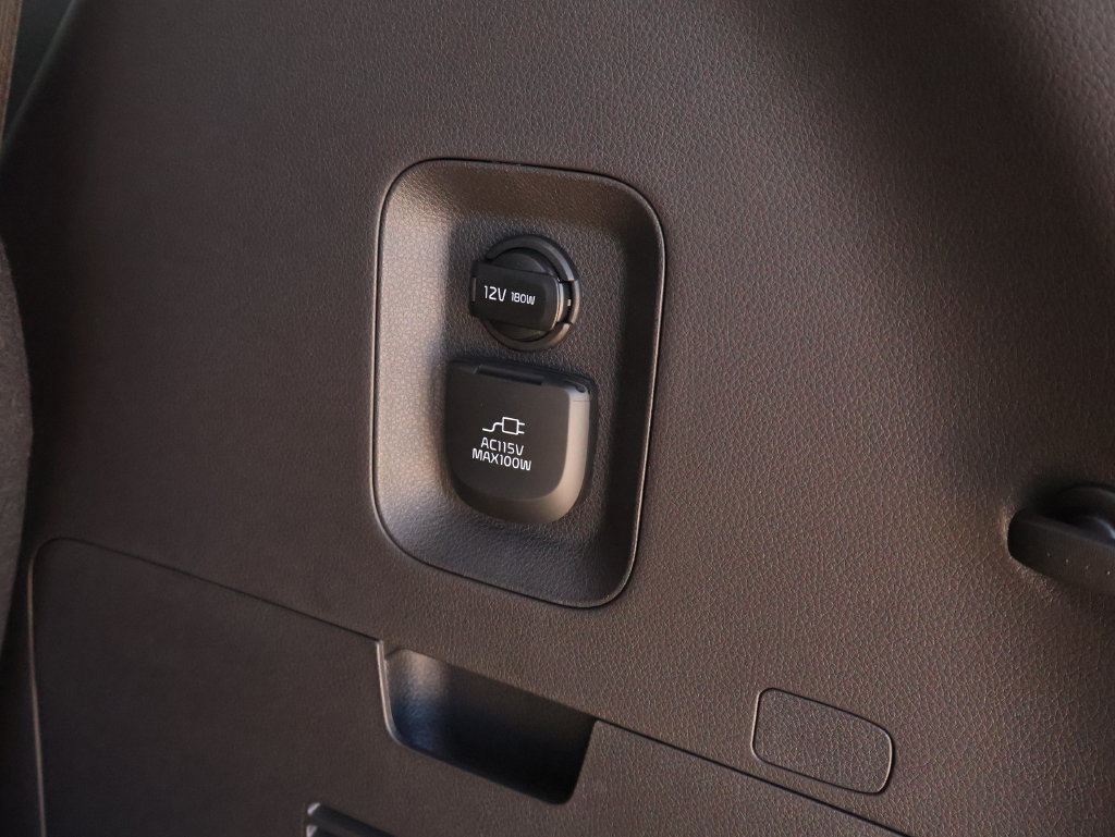 New 2027 Kia Carnival SX w/ Dark Edition Package FWD image 10