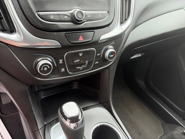 Used 2021 Chevrolet Equinox LT FWD image 23