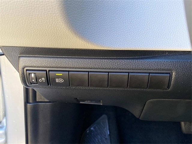 Used 2021 Toyota Corolla SE image 15