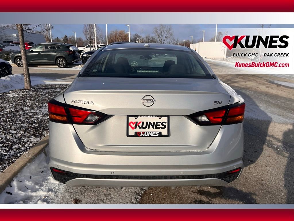Used 2024 Nissan Altima 2.5 SV image 5