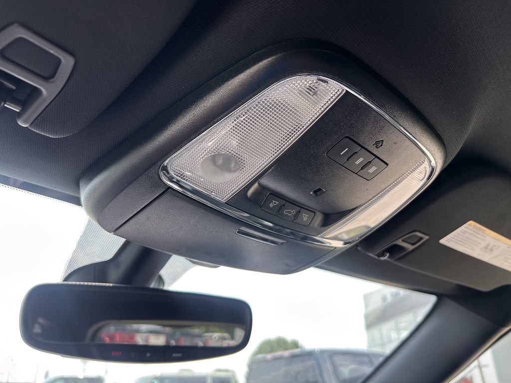 Used 2019 Jeep Grand Cherokee Altitude AWD/4WD image 23