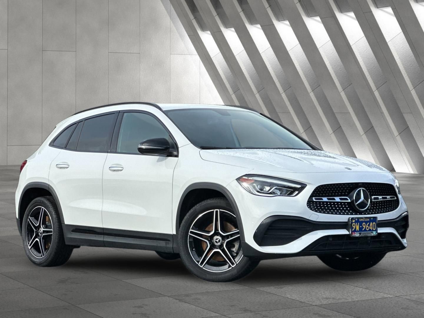 Certified 2022 Mercedes-Benz GLA 250 4MATIC image 2