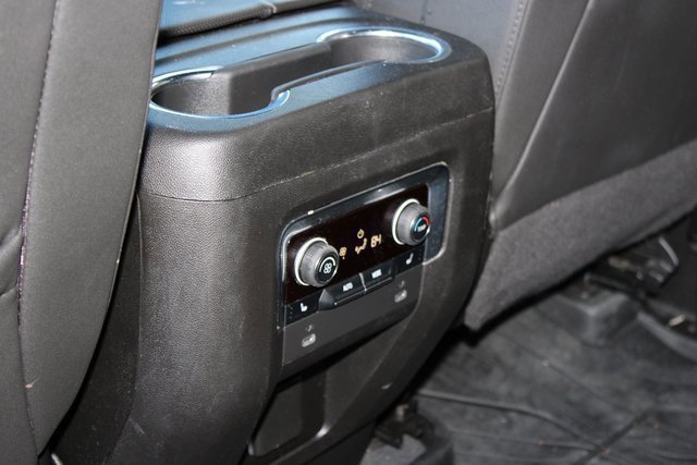 Used 2023 Chevrolet Suburban Premier image 21