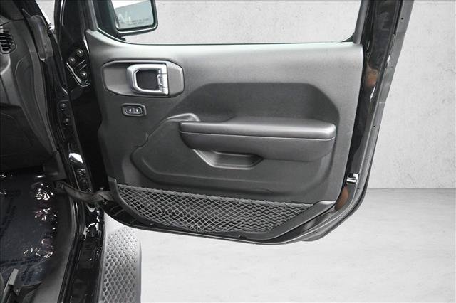 Used 2019 Jeep Wrangler Sport AWD/4WD image 25