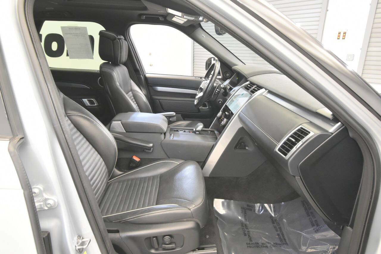 Used 2022 Land Rover Discovery HSE R-Dynamic image 19