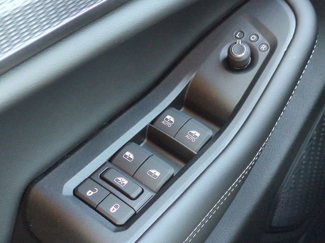 New 2025 Jeep Grand Cherokee Laredo X w/ Trailer Tow Package image 23