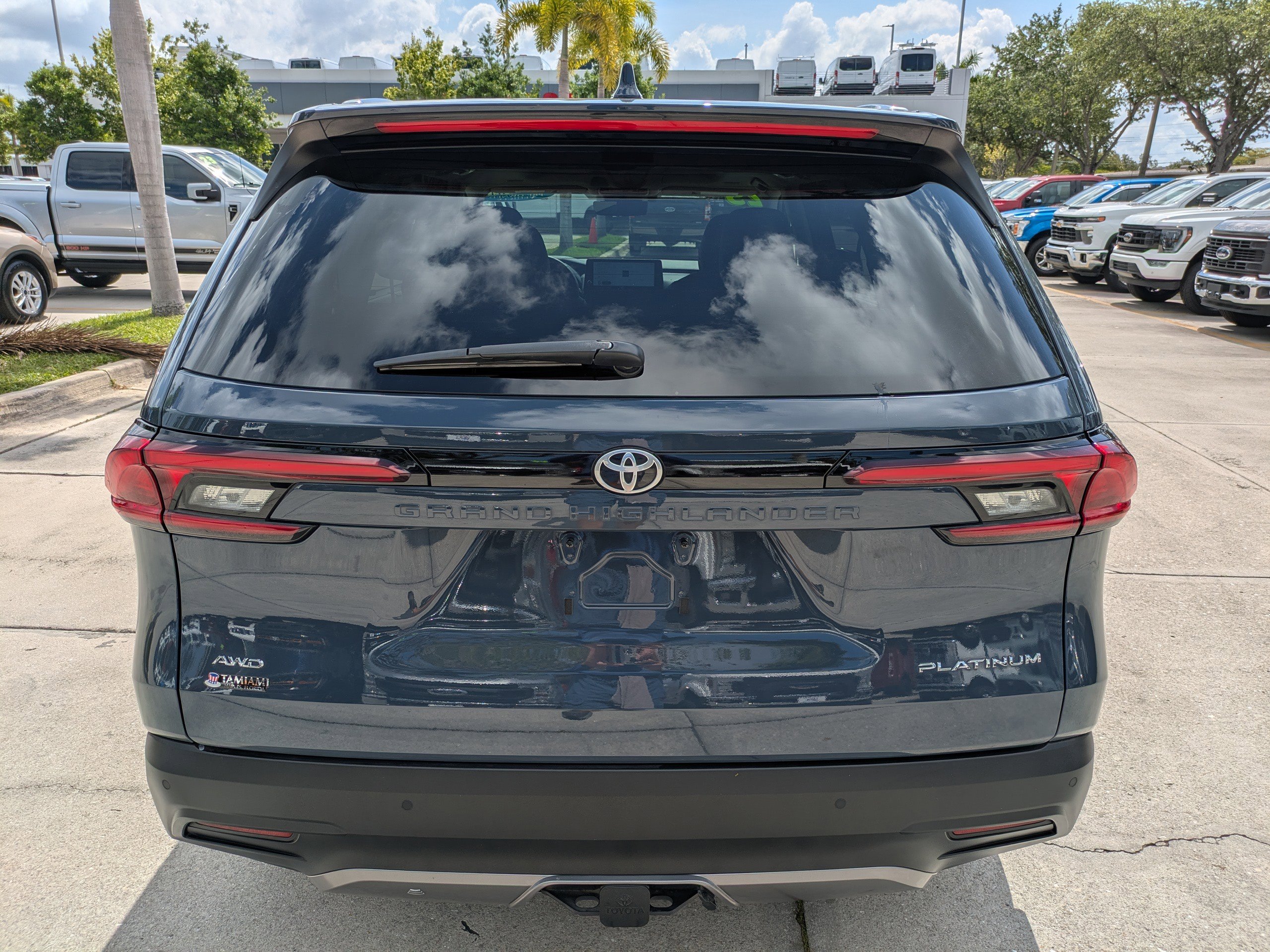 Used 2025 Toyota Grand Highlander AWD image 5