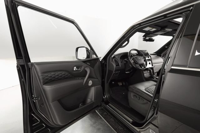 Used 2023 INFINITI QX80 Sensory AWD/4WD image 10