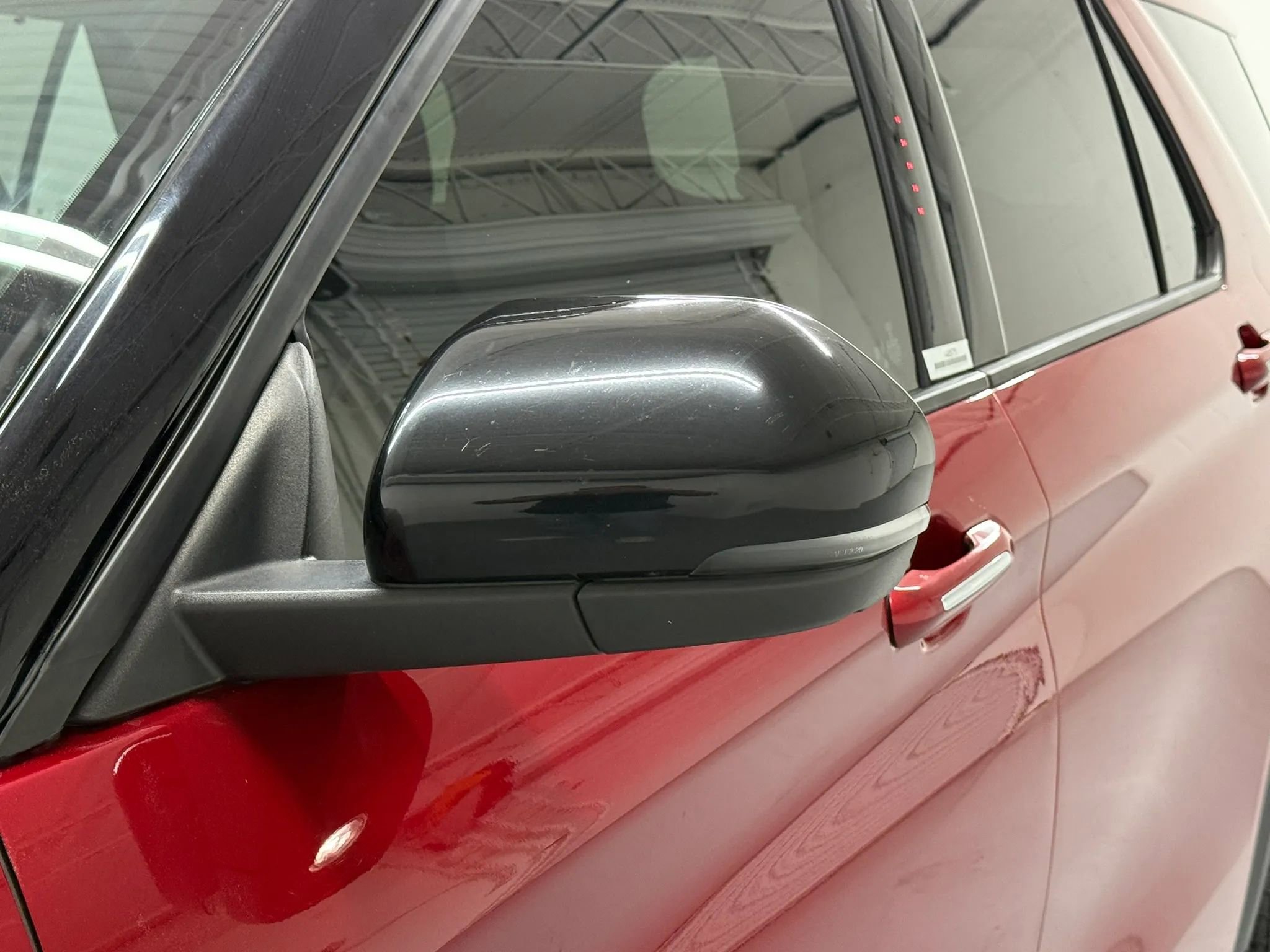 Used 2020 Ford Explorer Platinum w/ Premium Technology Package image 20