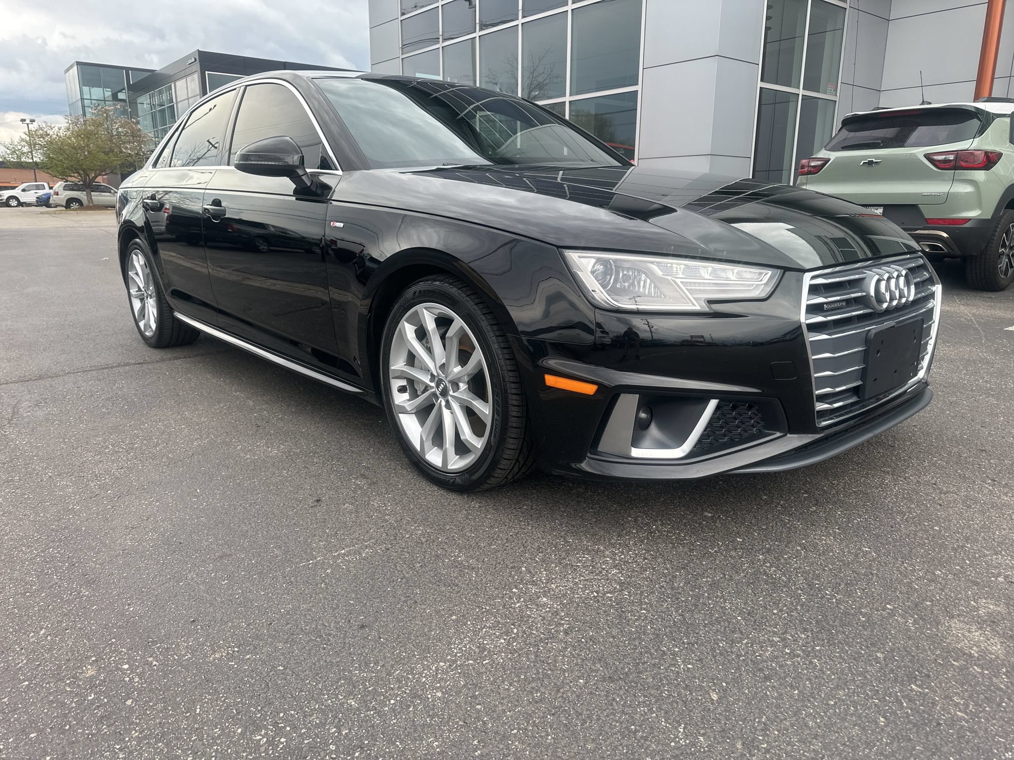 Used 2019 Audi A4 2.0T Premium w/ Convenience Package AWD/4WD image 4
