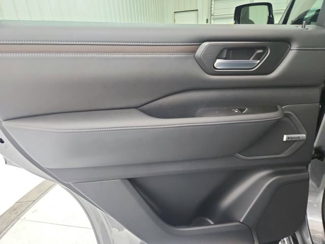 New 2026 Nissan Armada SL image 36