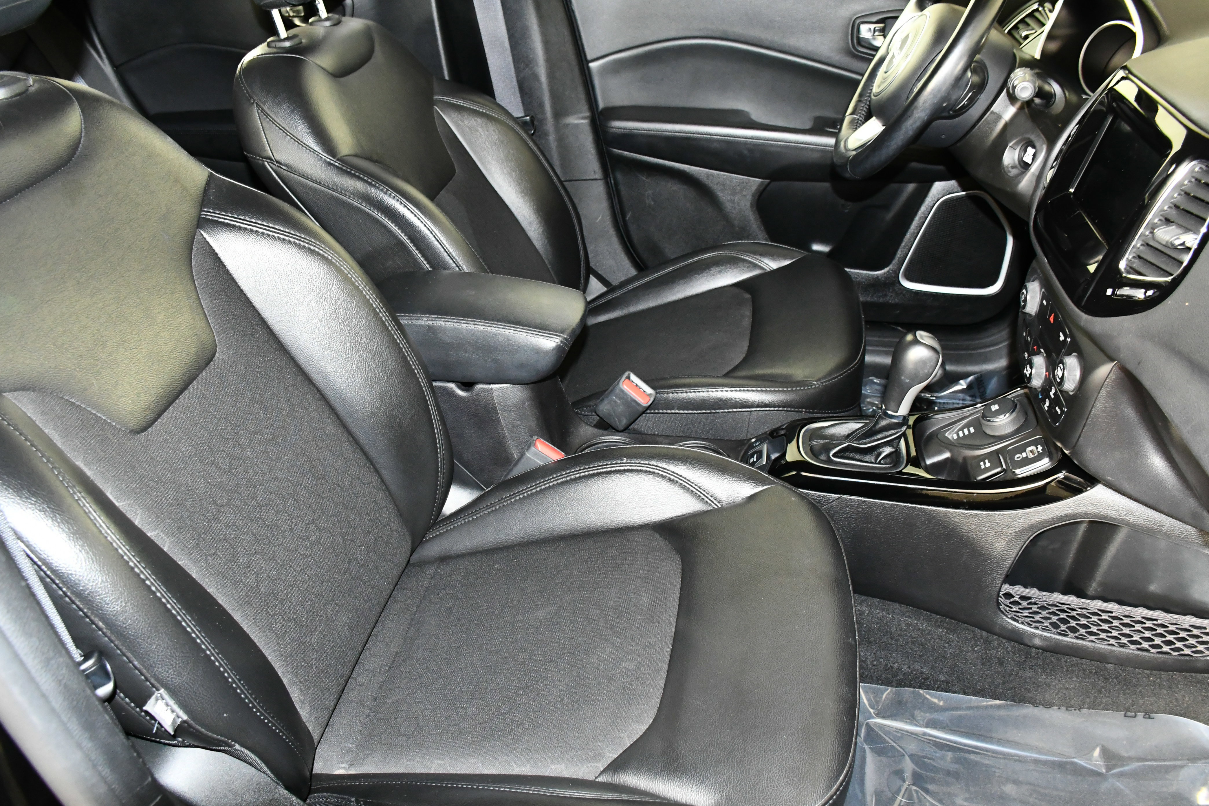 Used 2020 Jeep Compass Altitude image 42