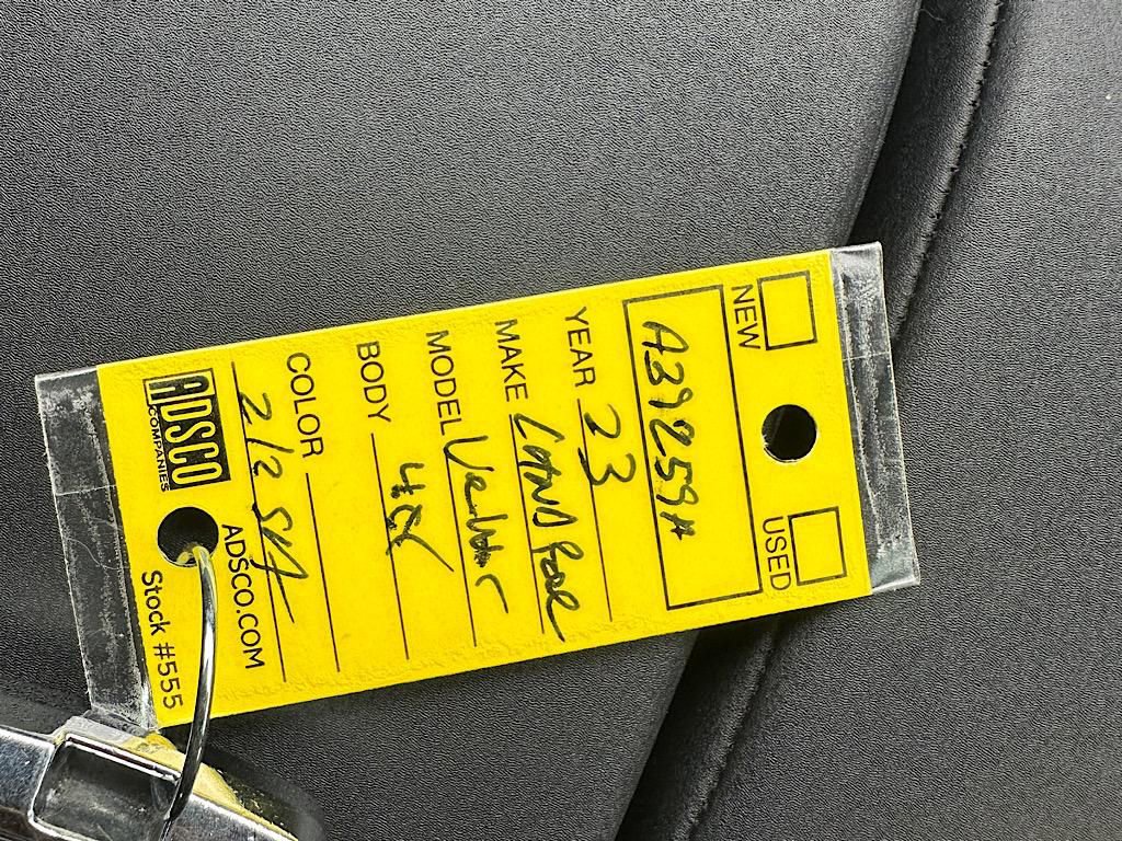 Used 2023 Land Rover Range Rover Velar R-Dynamic S image 33