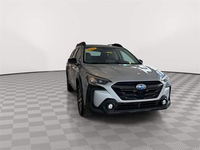 Used 2023 Subaru Outback Premium image 3