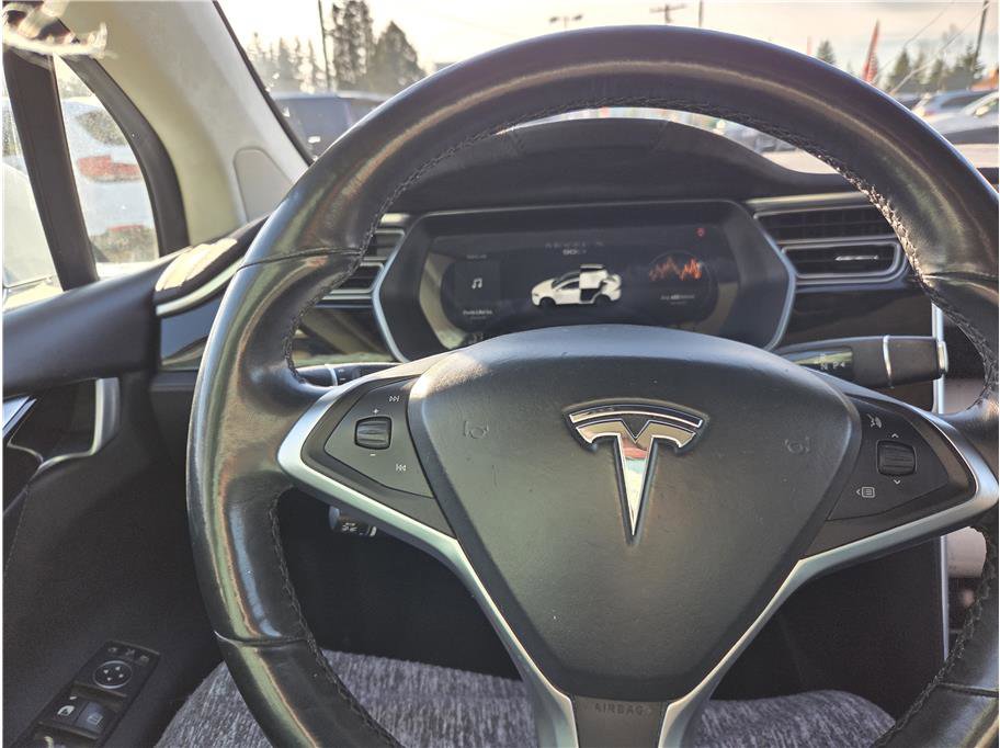 Used 2016 Tesla Model X 90D AWD/4WD image 17