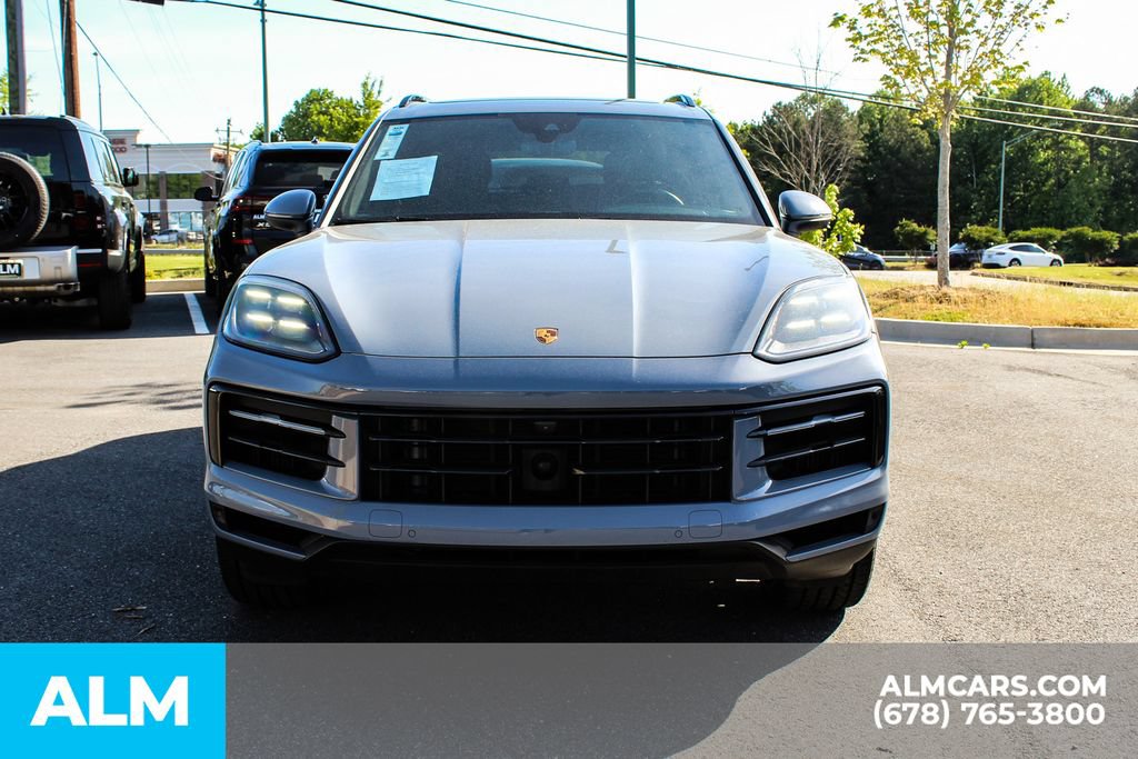 Used 2024 Porsche Cayenne AWD/4WD image 8