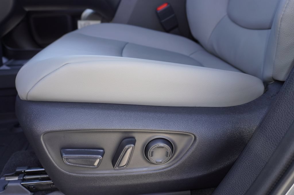 Certified 2026 Toyota Sienna XLE FWD image 20