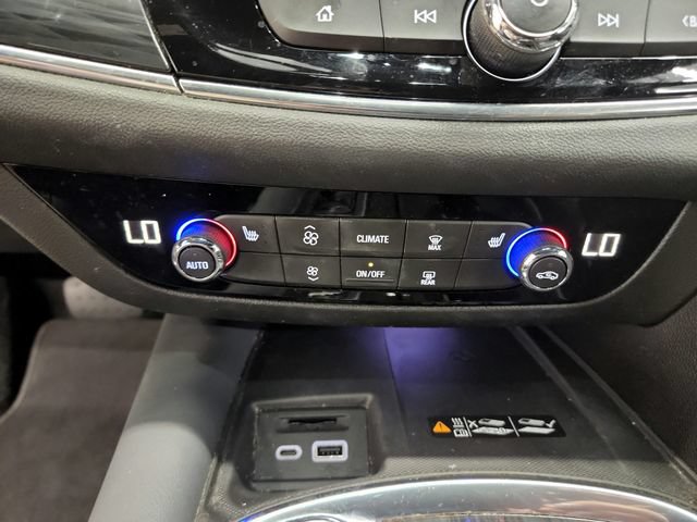 Used 2023 Buick Enclave Essence AWD/4WD image 41