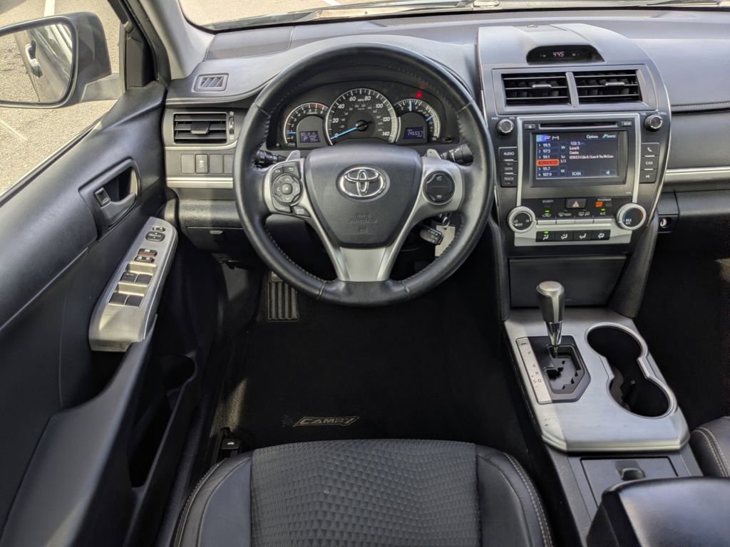 Used 2013 Toyota Camry SE FWD image 17