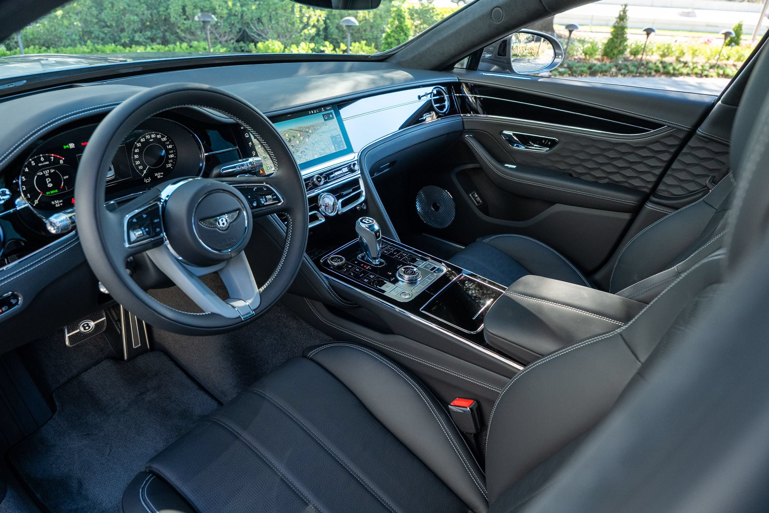 Certified 2025 Bentley Flying Spur Plug-In Hybrid AWD/4WD image 26