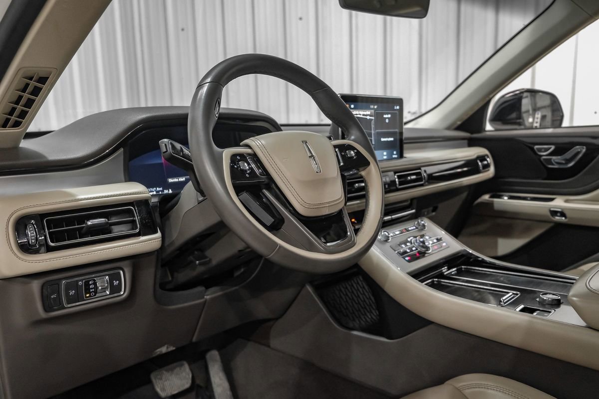 Used 2022 Lincoln Aviator 2WD image 14