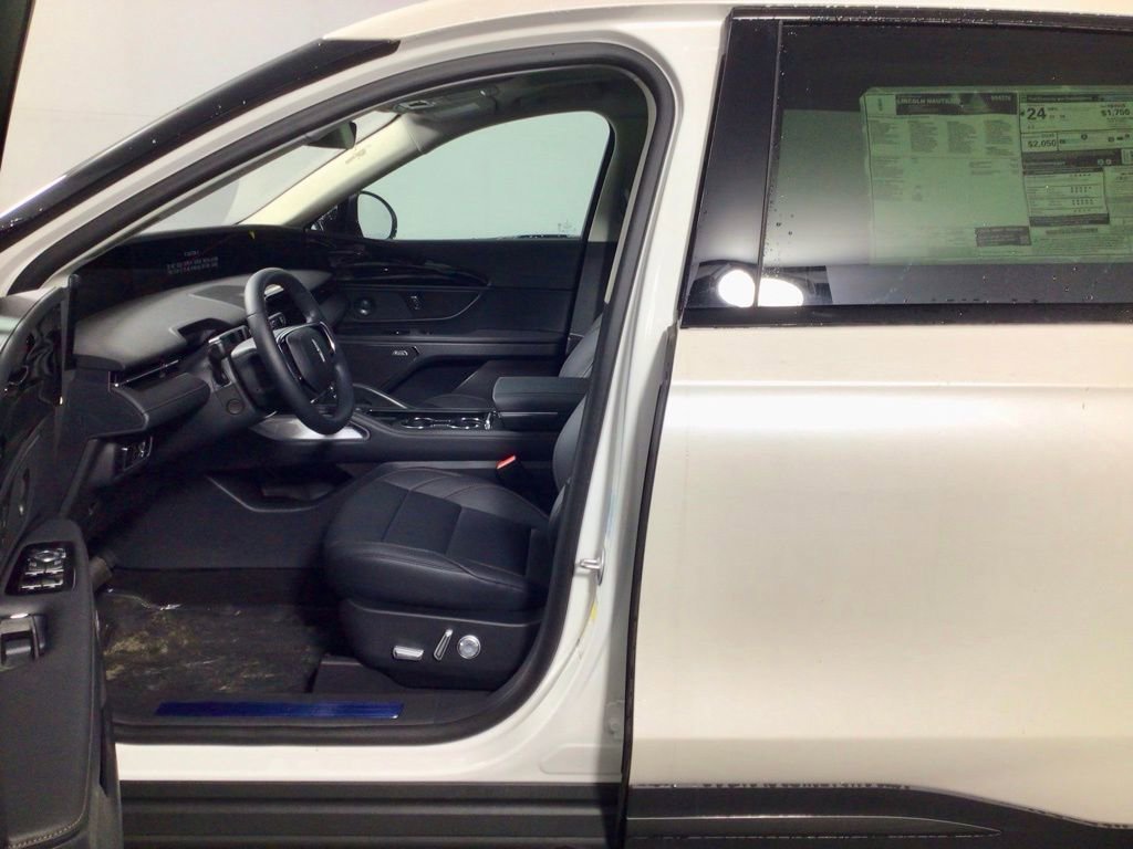 New 2026 Lincoln Nautilus Premier w/ Equipment Group 102A image 17