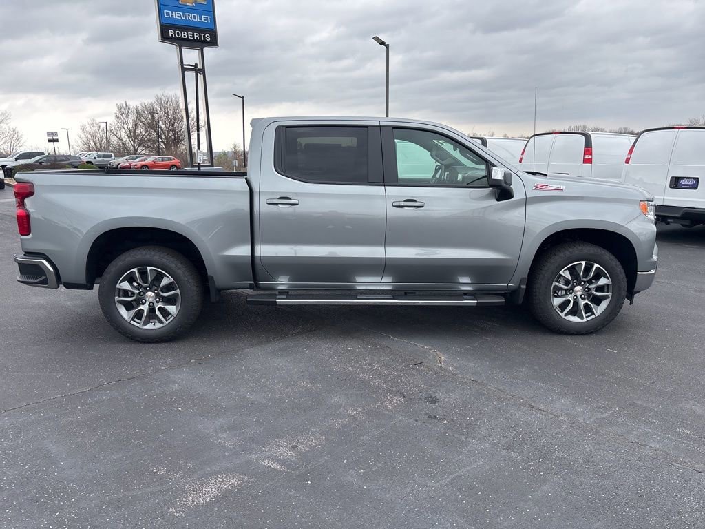 New 2026 Chevrolet Silverado 1500 LT image 2
