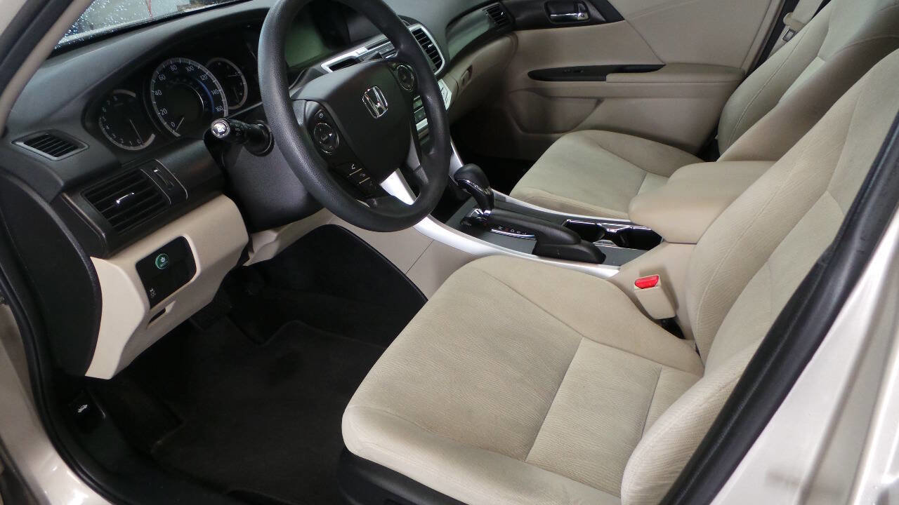 Used 2013 Honda Accord EX image 15