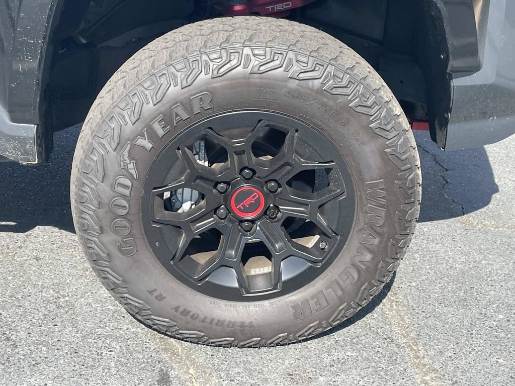 Used 2025 Toyota Tacoma TRD Pro w/ Tow Tech Package AWD/4WD image 10