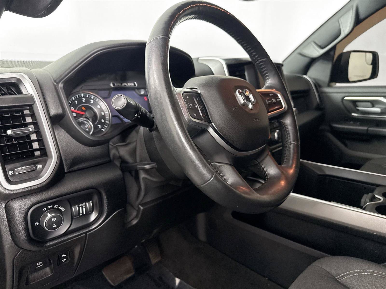 Used 2019 RAM 1500 Big Horn AWD/4WD image 4