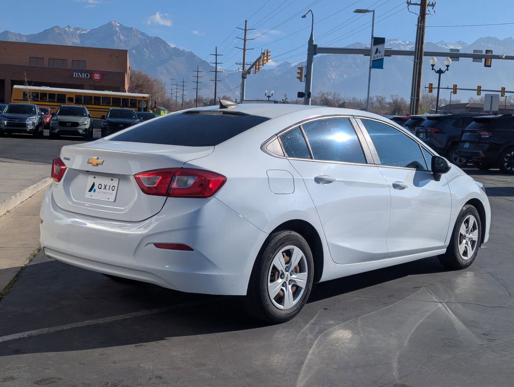 Used 2018 Chevrolet Cruze LS FWD image 4