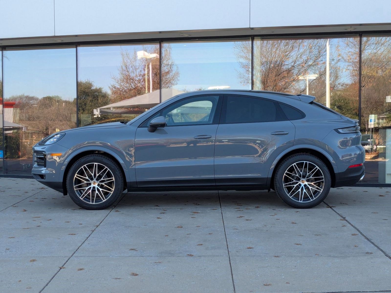 New 2026 Porsche Cayenne Coupe image 2