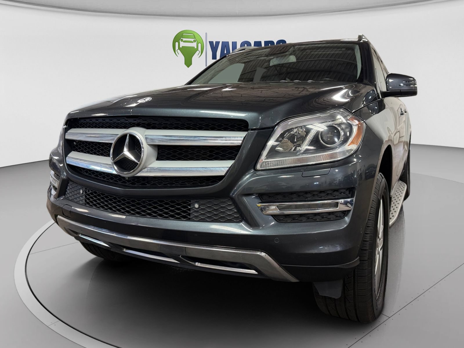 Used 2015 Mercedes-Benz GL 450 4MATIC w/ Parking Assist Package image 9