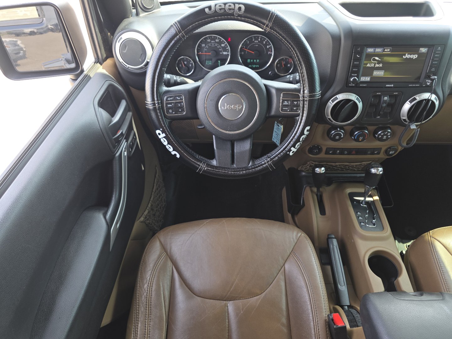 Used 2014 Jeep Wrangler Unlimited Sahara w/ Connectivity Group AWD/4WD image 24