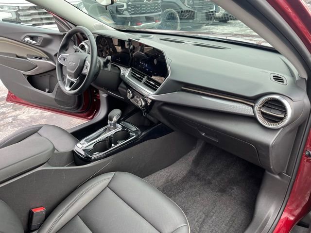 Used 2024 Chevrolet Trax ACTIV w/ Driver Confidence Package image 19