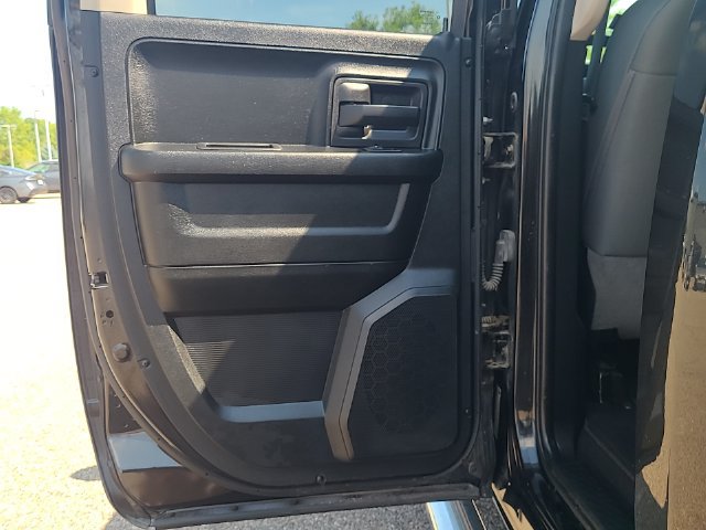 Used 2018 RAM 1500 ST w/ SXT Appearance Group AWD/4WD image 21
