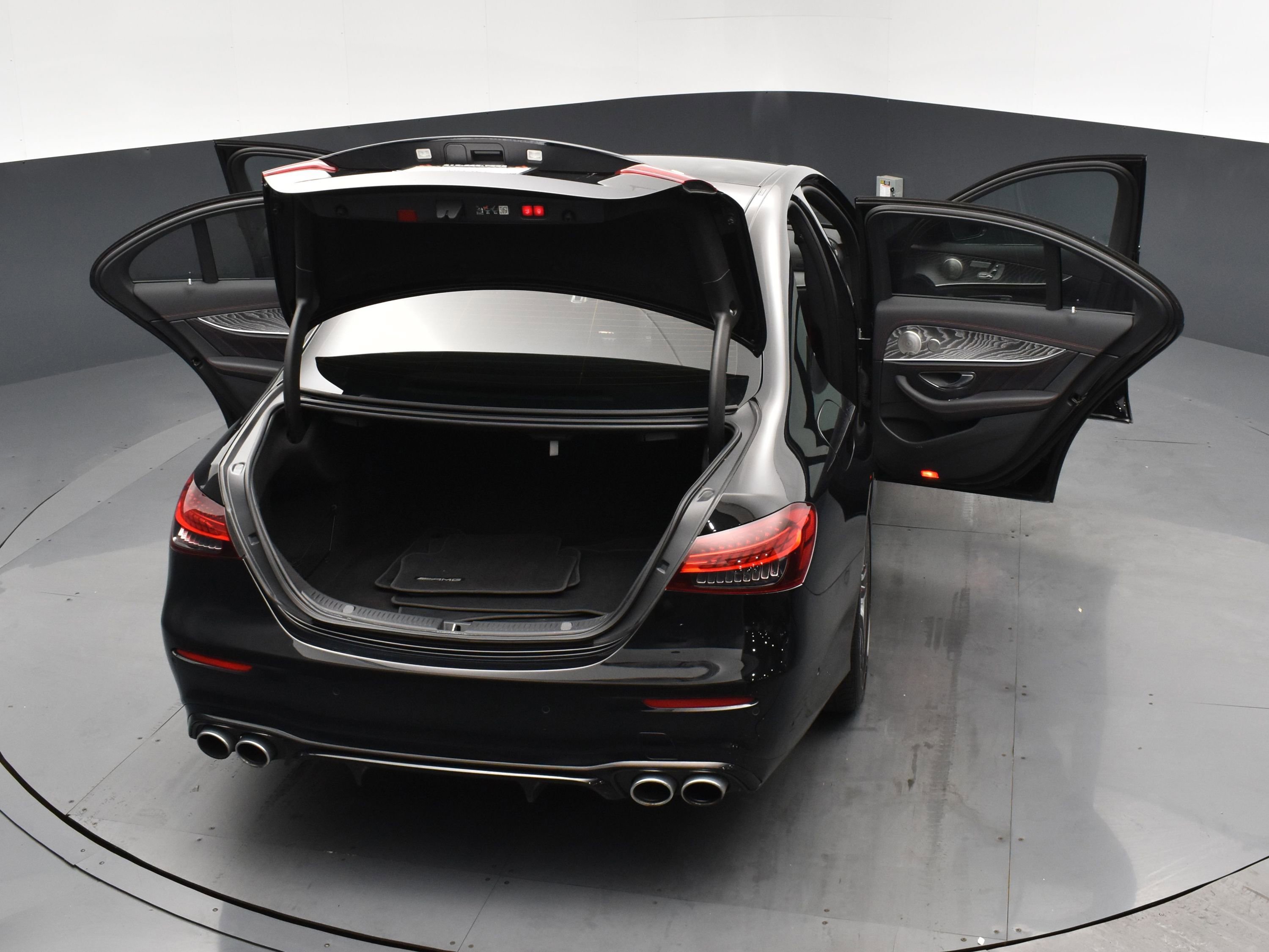 Used 2022 Mercedes-Benz E 53 AMG 4MATIC Sedan image 28