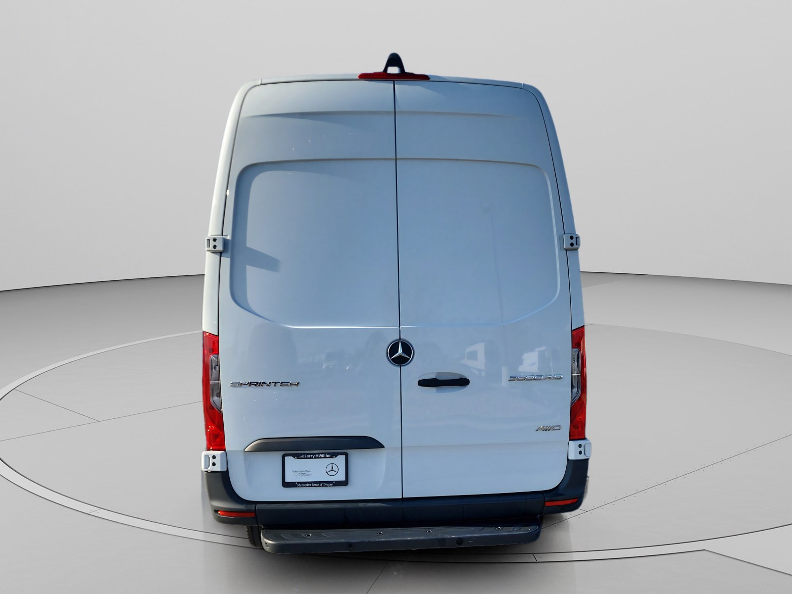 Used 2024 Mercedes-Benz Sprinter 3500 w/ Parking Package image 4