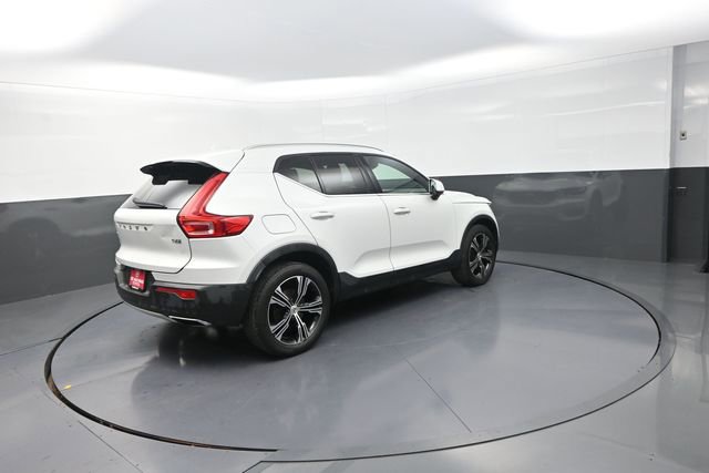 Used 2020 Volvo XC40 T4 Inscription w/ Protection Package Premier FWD image 9