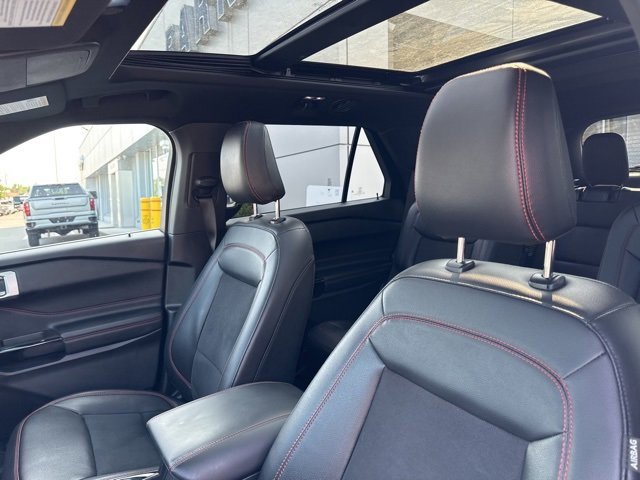 Certified 2022 Ford Explorer ST-Line w/ Class IV Trailer Tow Package image 14