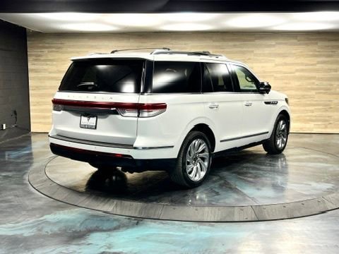 Used 2023 Lincoln Navigator Reserve AWD/4WD image 22