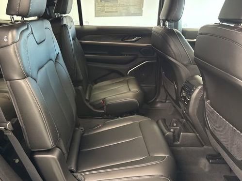 New 2026 Jeep Grand Cherokee L Limited w/ Limited Altitude Package image 30