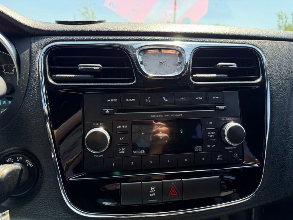 Used 2013 Chrysler 200 Touring w/ S Exterior Appearance Pkg FWD image 15