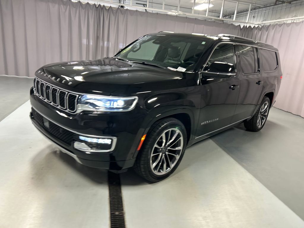 Used 2023 Jeep Wagoneer L Series III w/ Premium Group I video 3