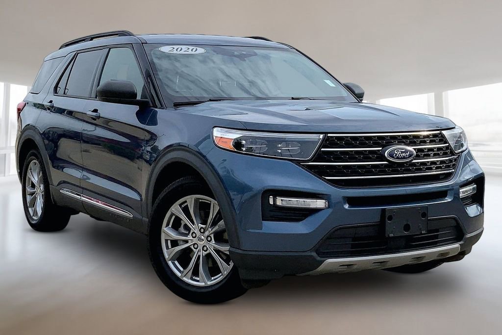 Used 2020 Ford Explorer XLT w/ Equipment Group 202A image 11