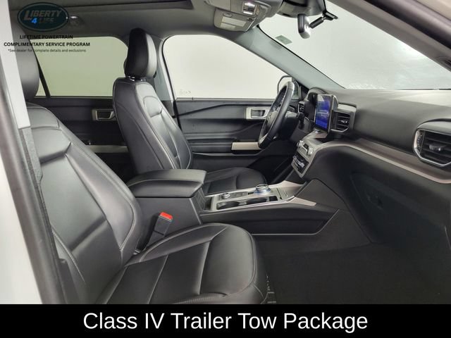 Used 2023 Ford Explorer XLT w/ Equipment Group 202A AWD/4WD image 18