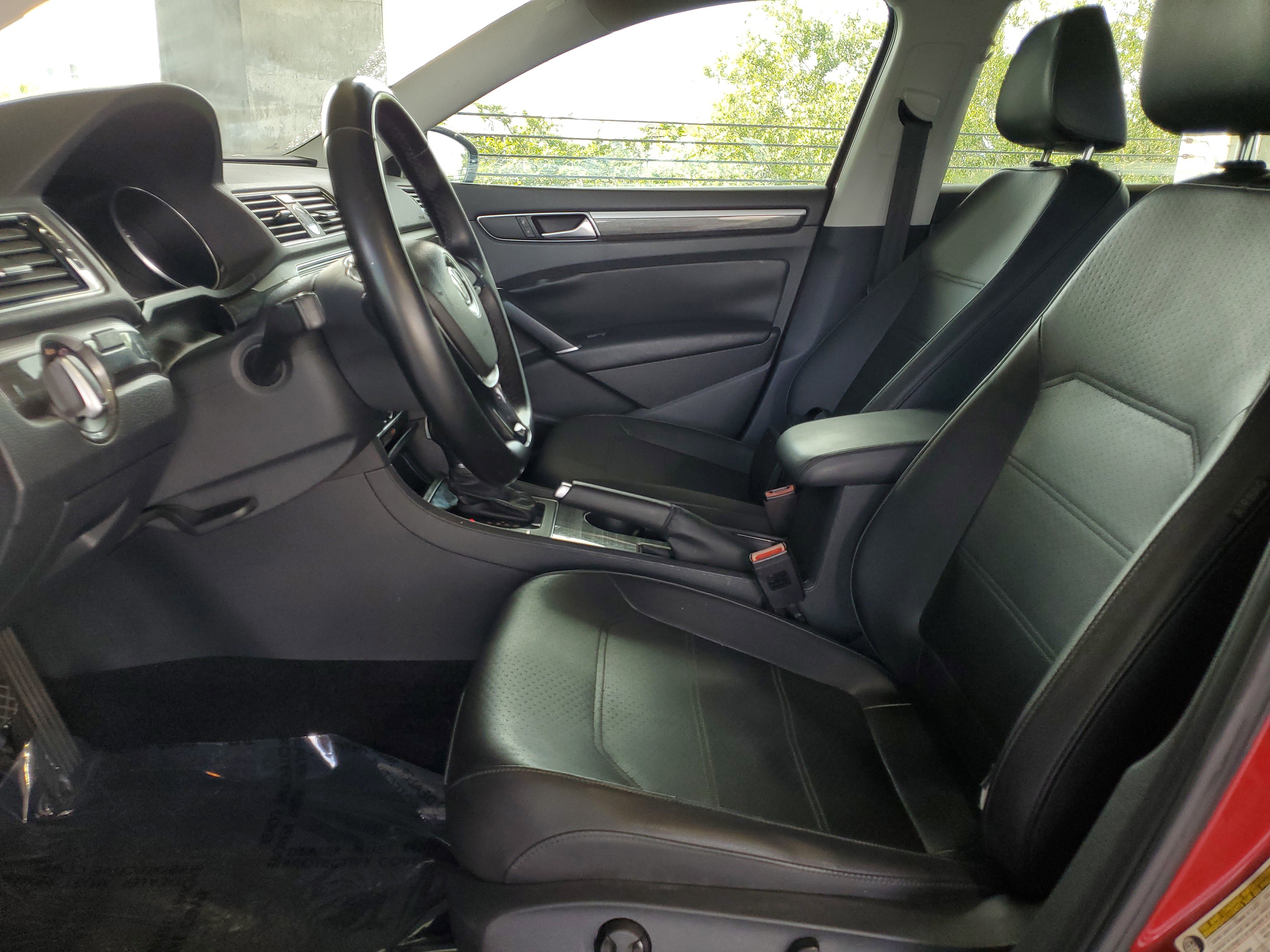 Used 2016 Volkswagen Passat 1.8T SE FWD image 18