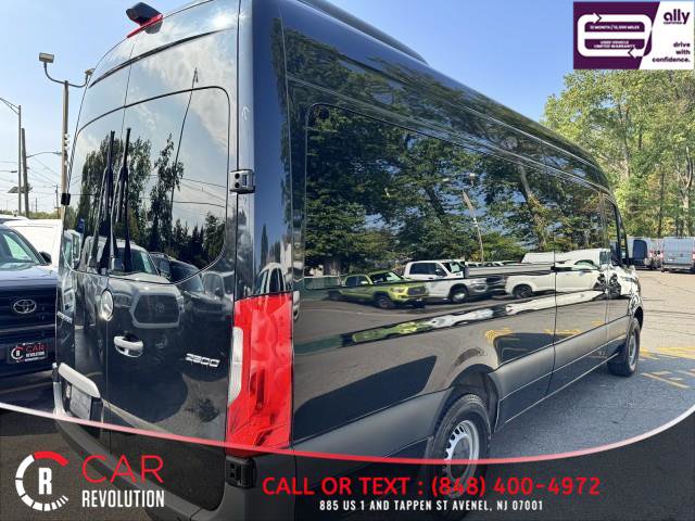 Used 2024 Mercedes-Benz Sprinter 2500 image 8
